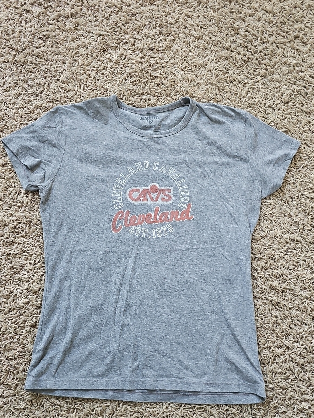 Banner '47 Cavs Tee Cleveland Cavaliers Basketball Large Graphic T-Shirt NBA